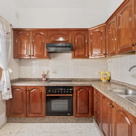 ゲストハウス Charming In Abades, Spain - Perfect Family Retreat Abades