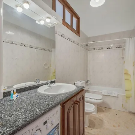 Charming In Abades, Spain - Perfect Family Retreat Maison d'hôtes Abades (Tenerife)