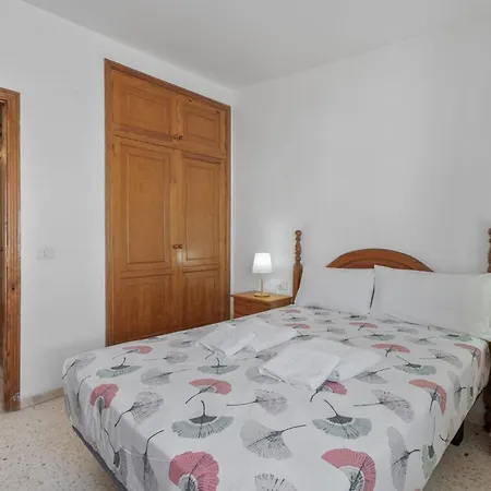 Charming In Abades, Spain - Perfect Family Retreat
