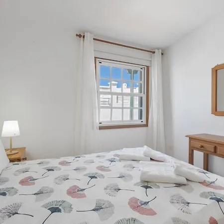 Charming In Abades, Spain - Perfect Family Retreat ゲストハウス