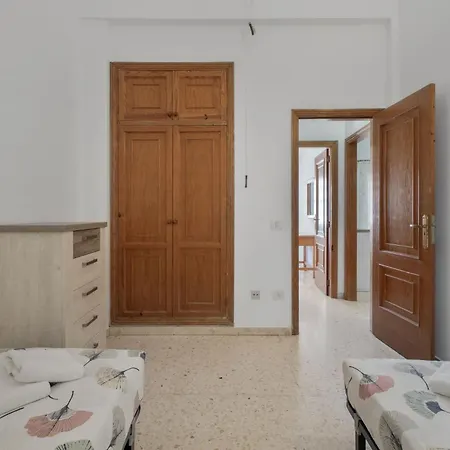 Charming In Abades, Spain - Perfect Family Retreat ゲストハウス 4*